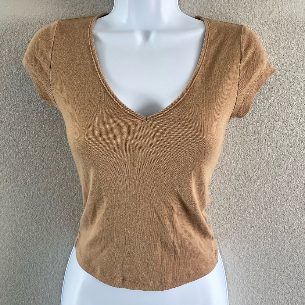 American Eagle Soft V-Neck Tee in Warm Mocha – Size Small